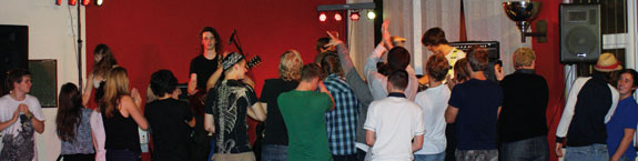 Blackjakk performing liv at Mardons Club